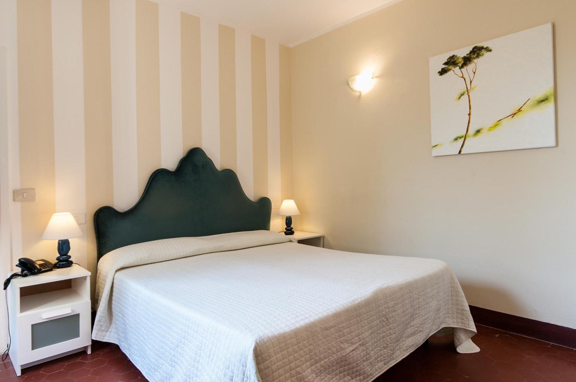 Standard Double Room,1272892846:JPEG