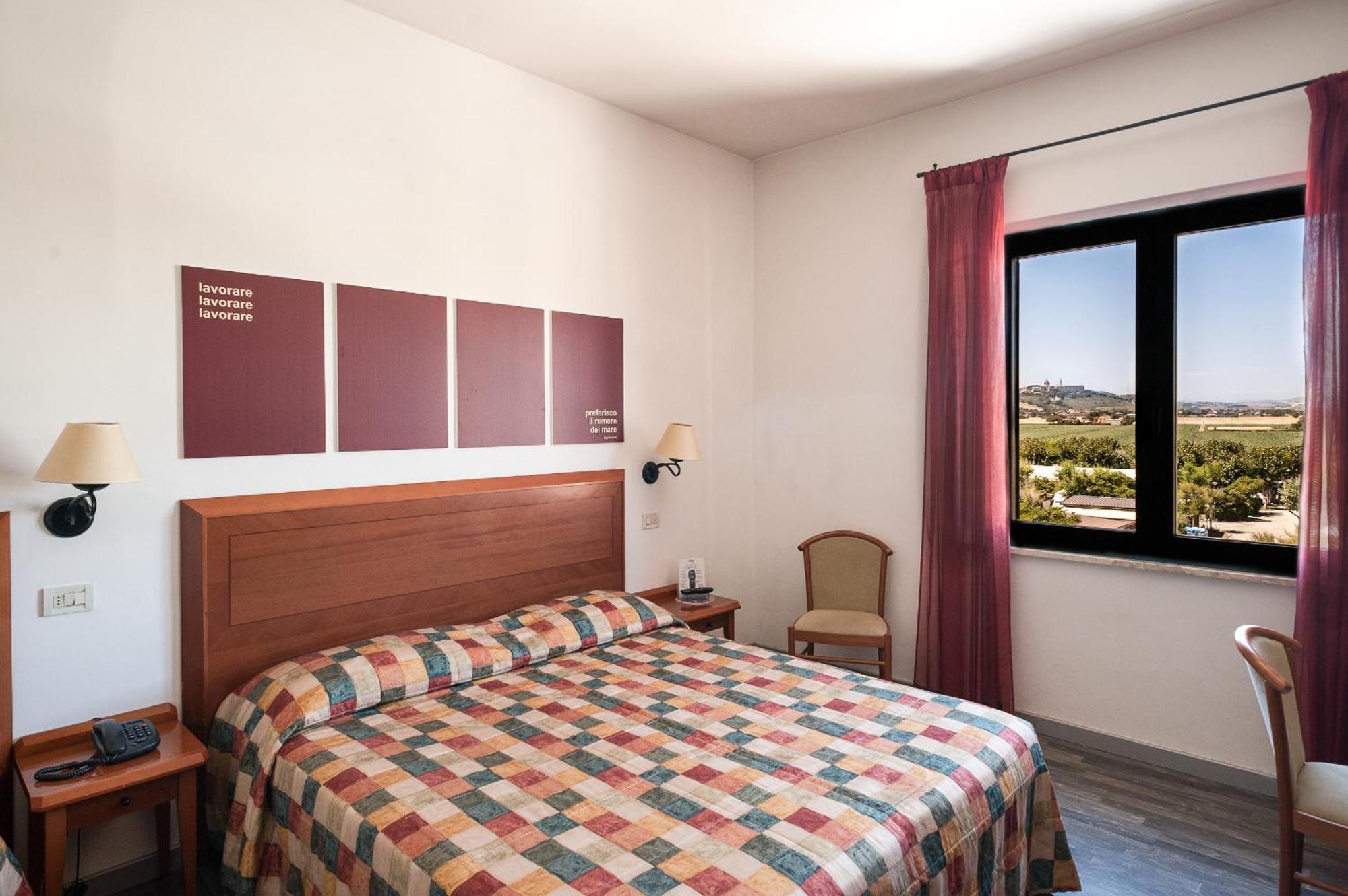 Economy Double or Twin Room,1227625517:JPEG