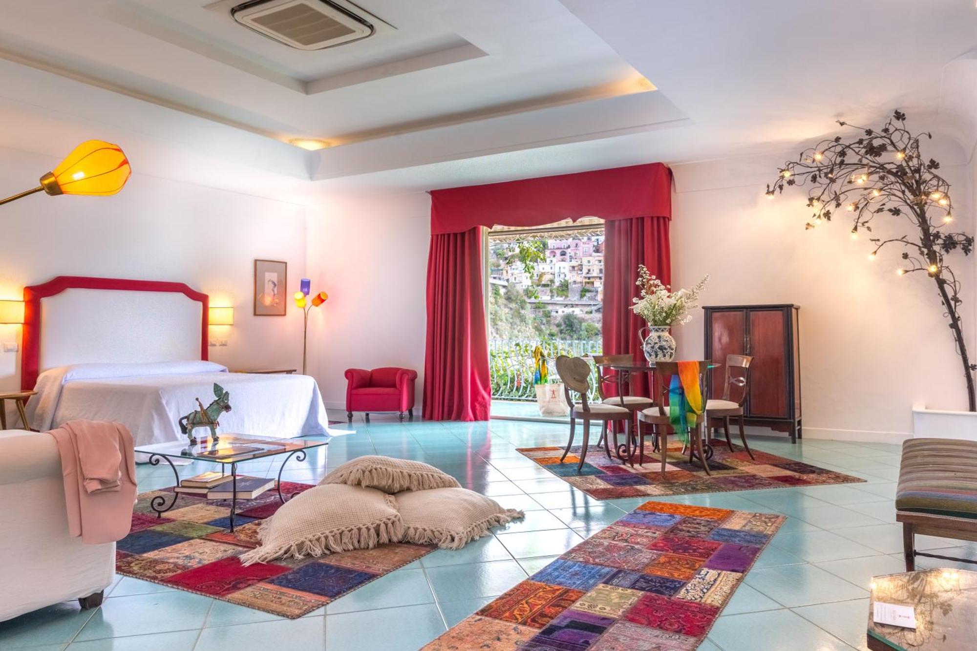 Ampia Suite con Terrazza e Vista Mare