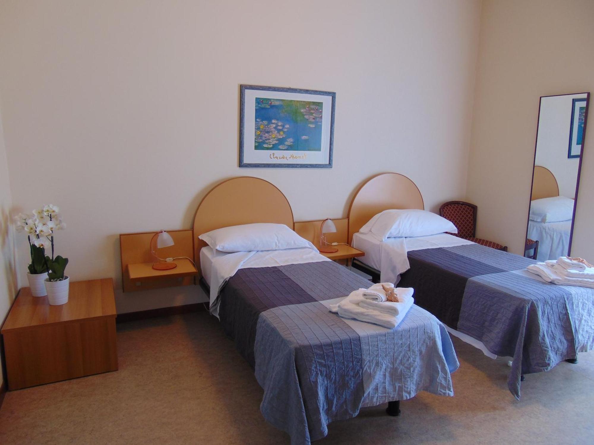 Double Room,711008992:JPEG