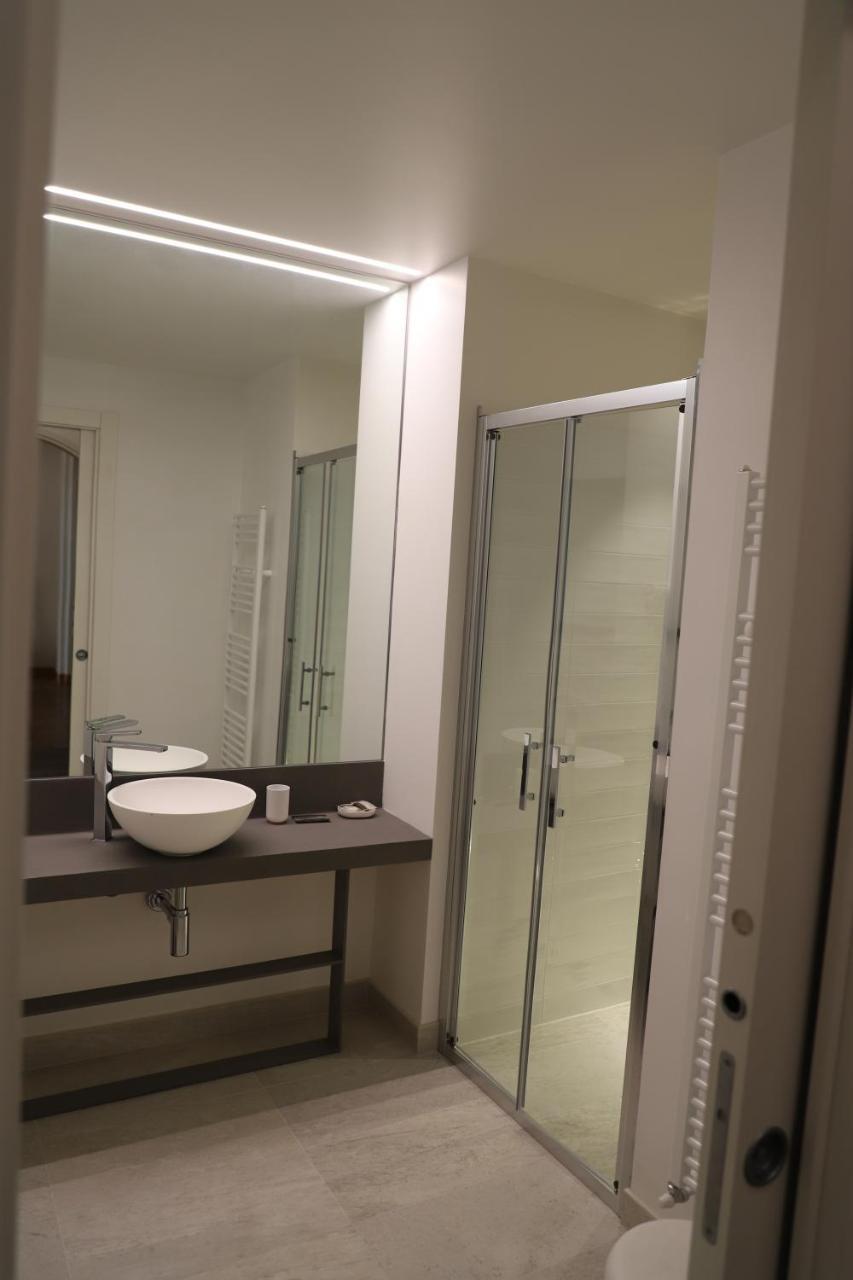 Standard Family Room,717728860:JPEG