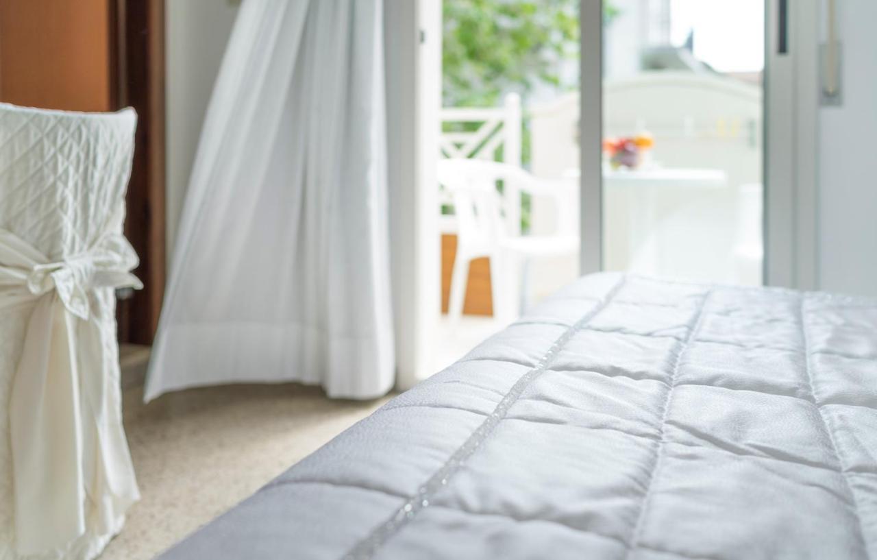 Standard Triple Room,1128767664:JPEG