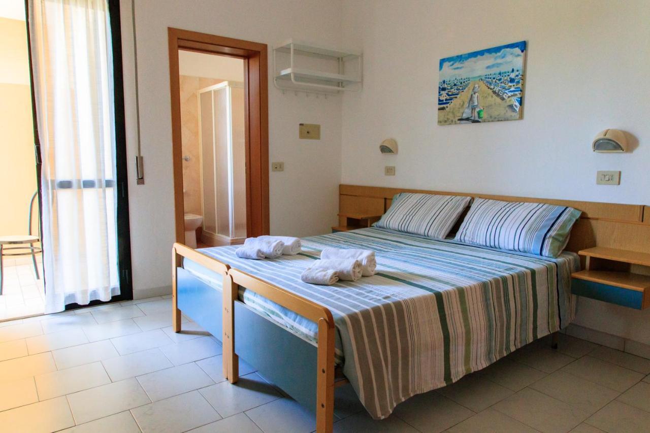 Double or Twin Room Private Bathroom