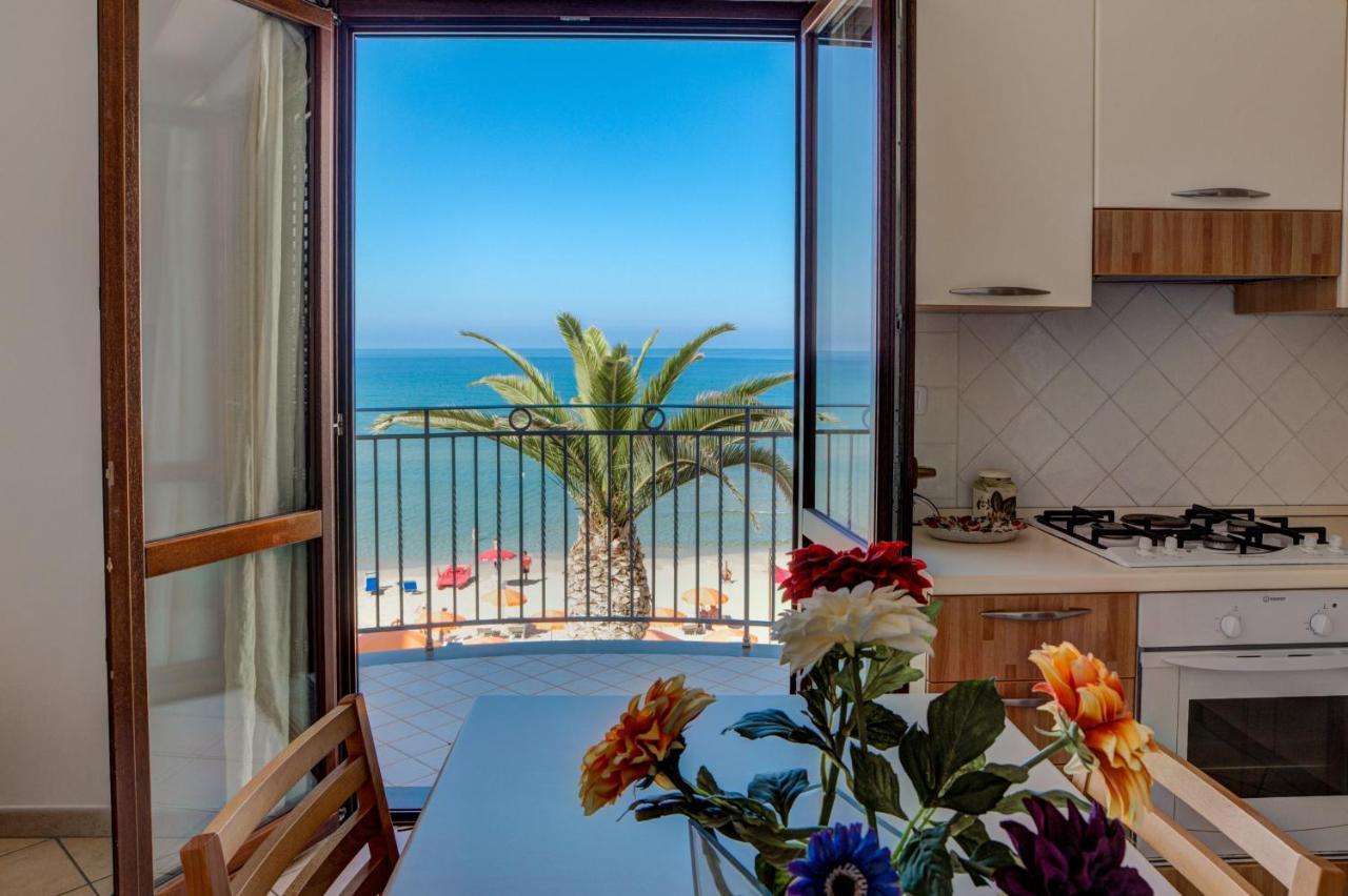 Appartamento Monolocale con Vista Mare