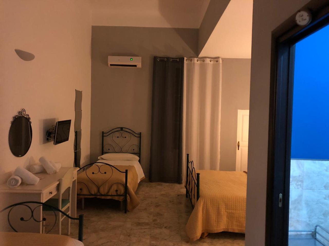 Camera Quadrupla