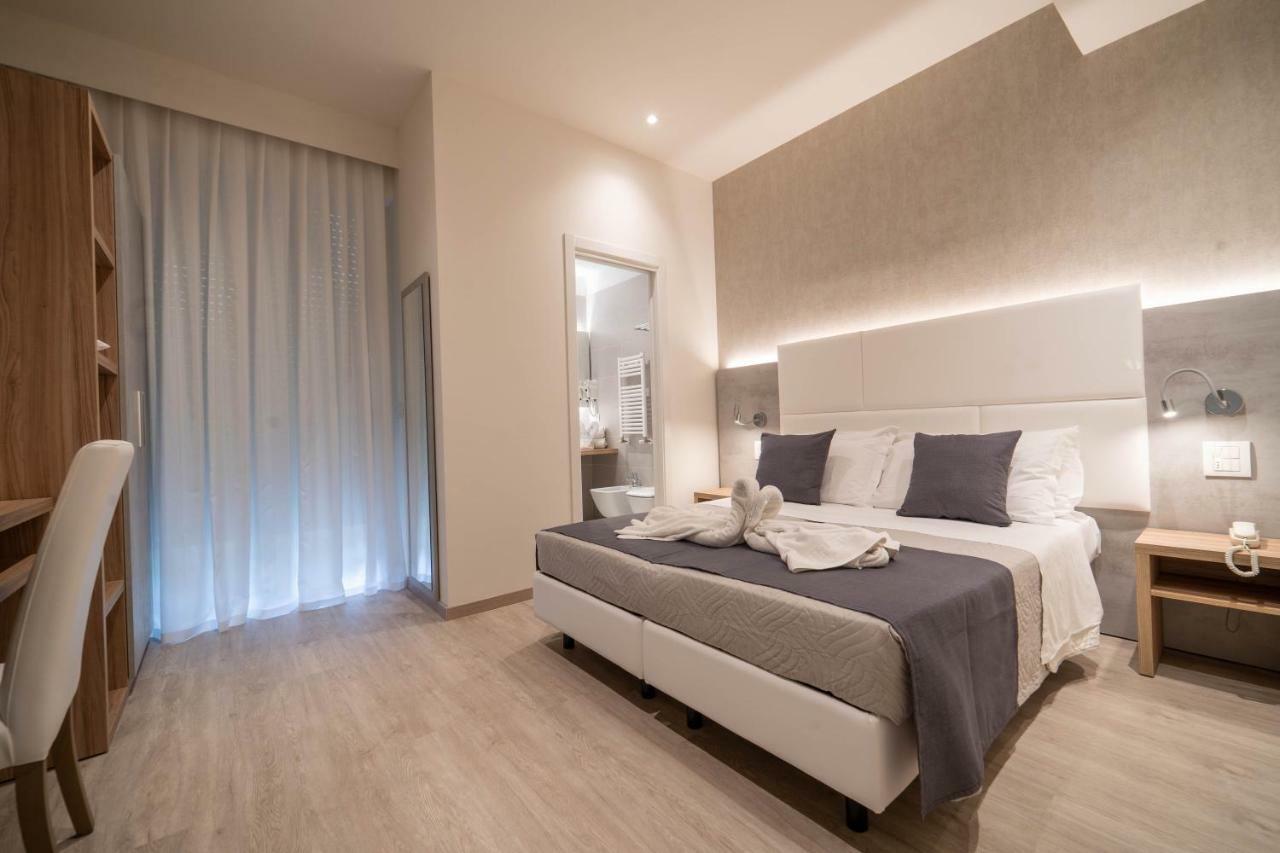 Superior Double or Twin Room,806324079:JPEG