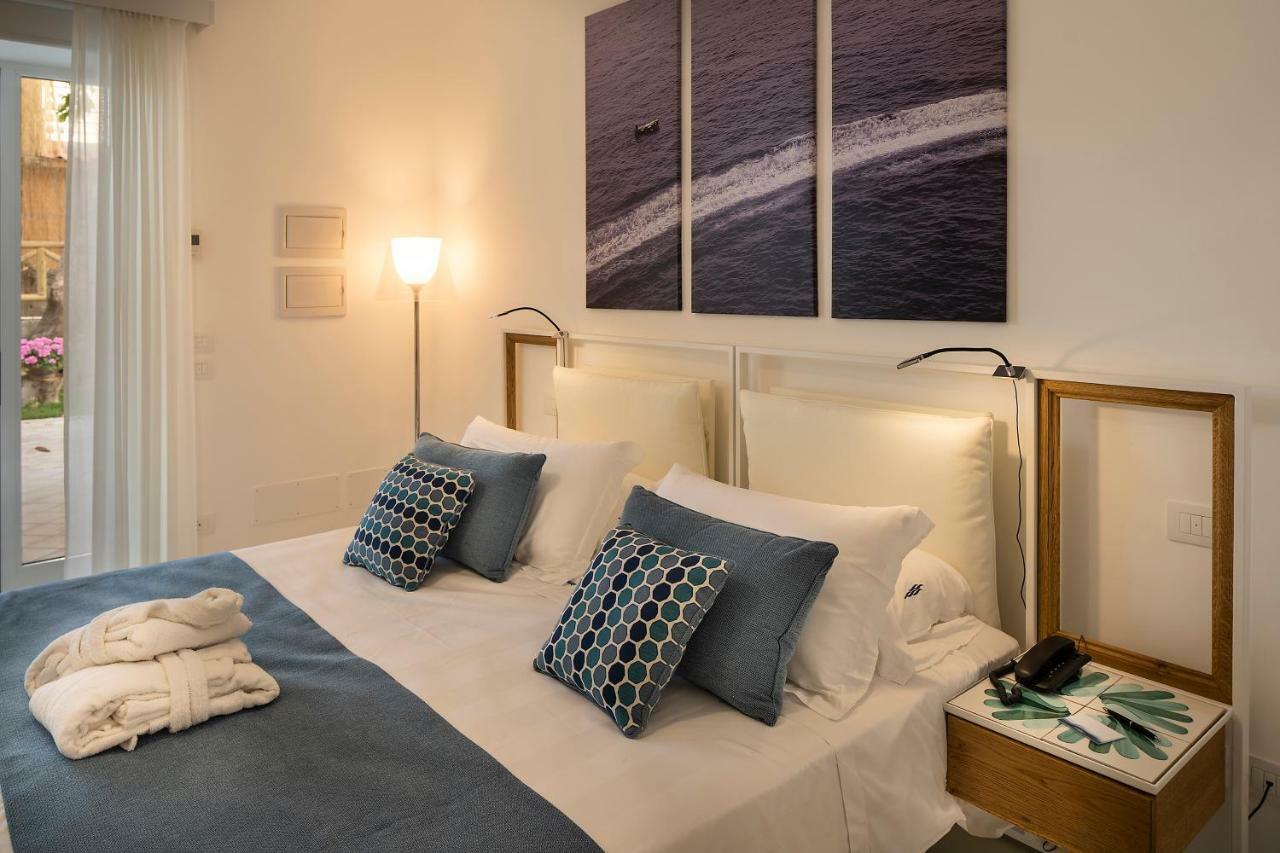 Prestige Trple Room with Terrace and Garden View,812425407:JPEG