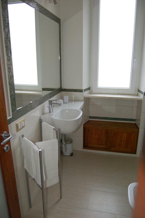 Camera Matrimoniale/Doppia con Letti Singoli con Bagno Privato