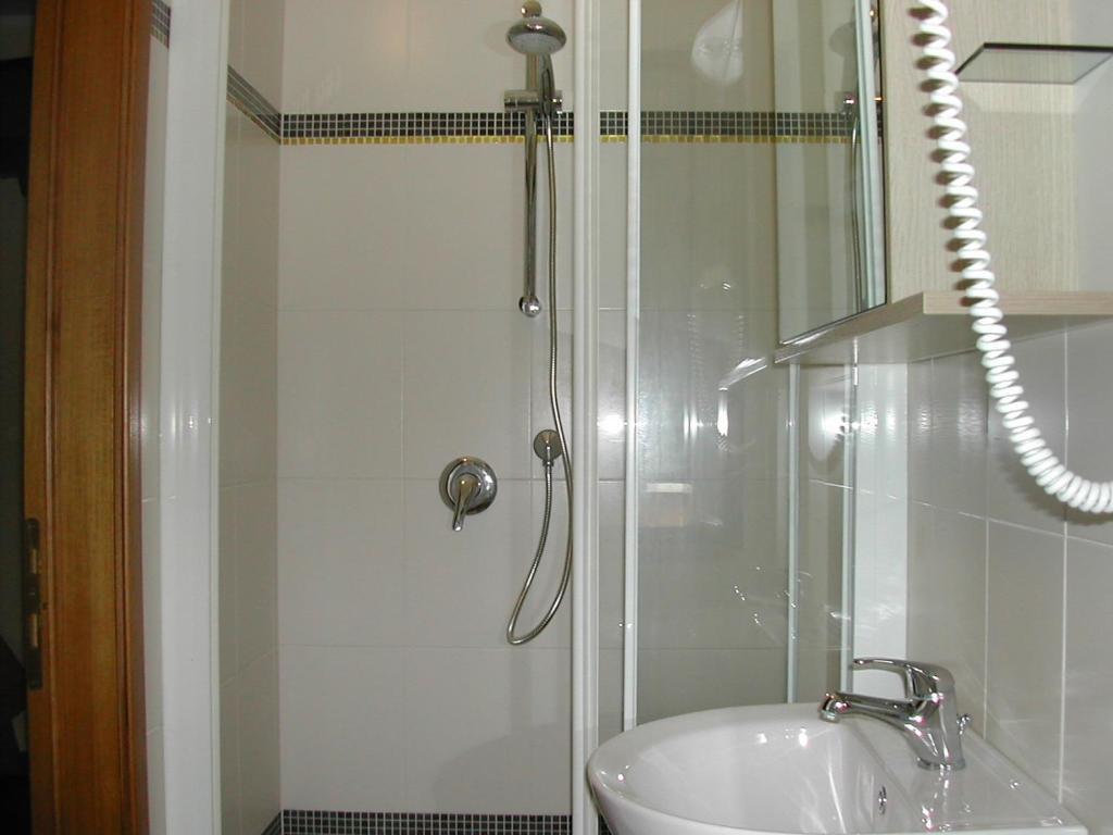 Standard Double Room,12035846:JPEG