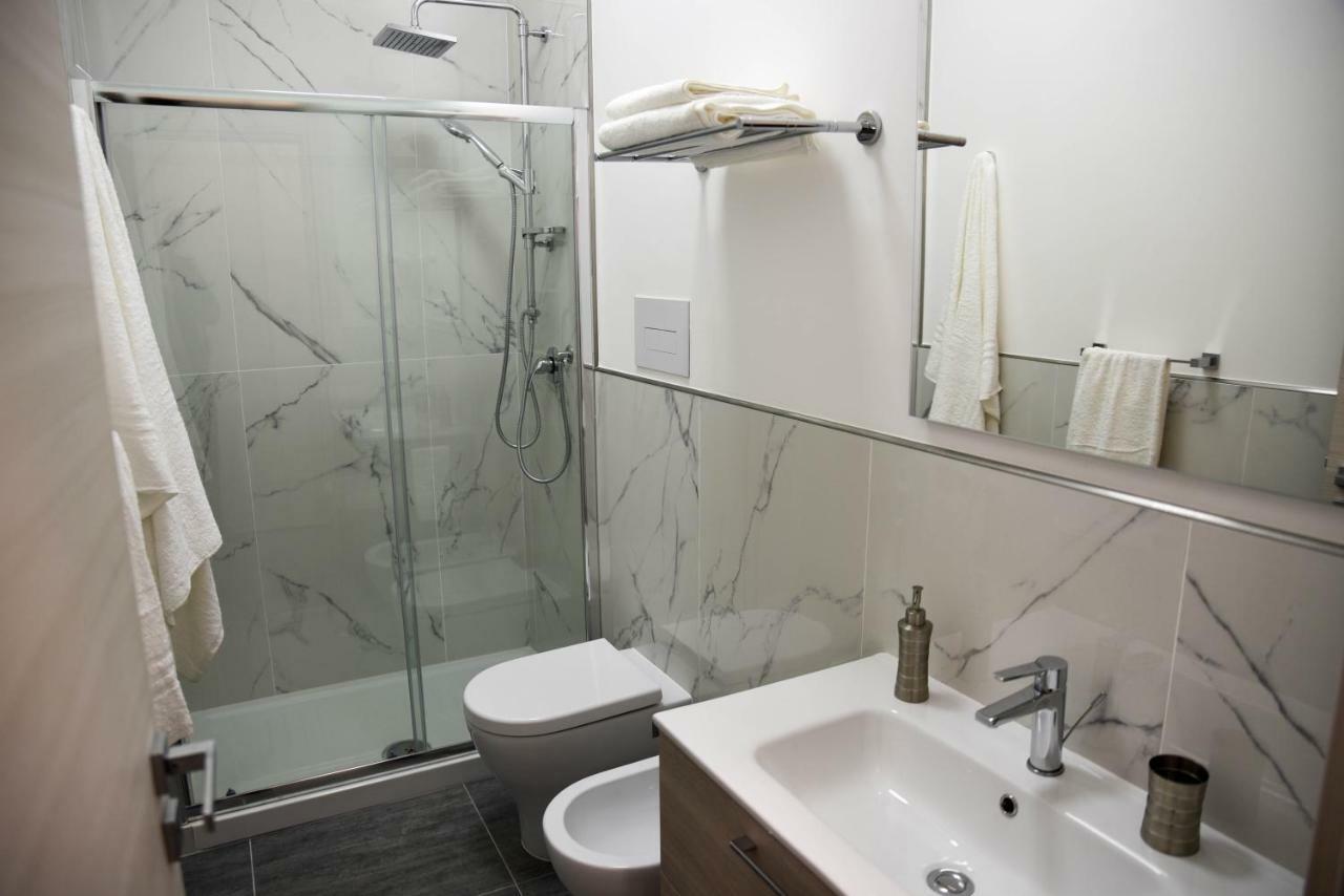 Camera Matrimoniale con Bagno Privato
