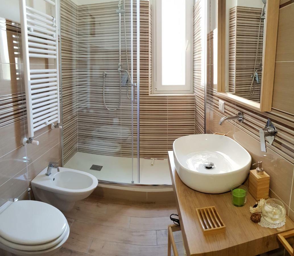 Three-Bedroom Apartment,891733987:JPEG
