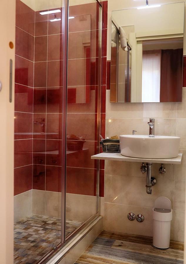 Deluxe Double or Twin Room,982506301:JPEG