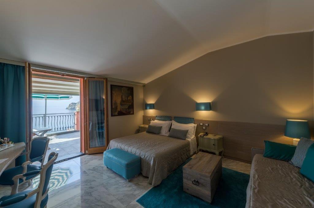 Junior Suite con Terrazza e Vista Mare