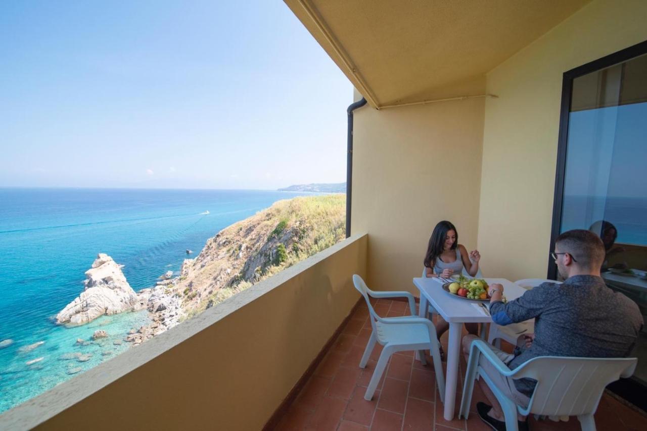 Camera Familiare con Vista Mare