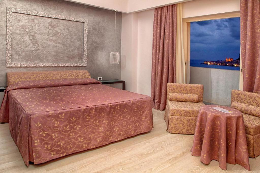 Classic Double Room Sea View,81487836:JPEG