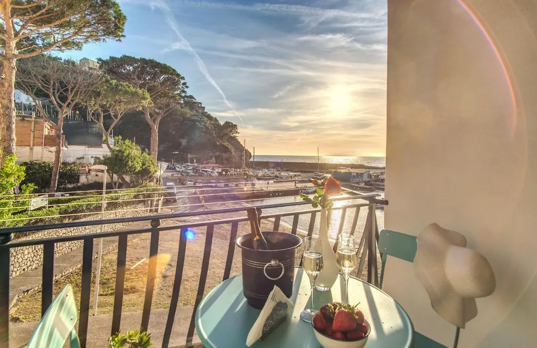 House Archimede - Eyes On The Sea-1