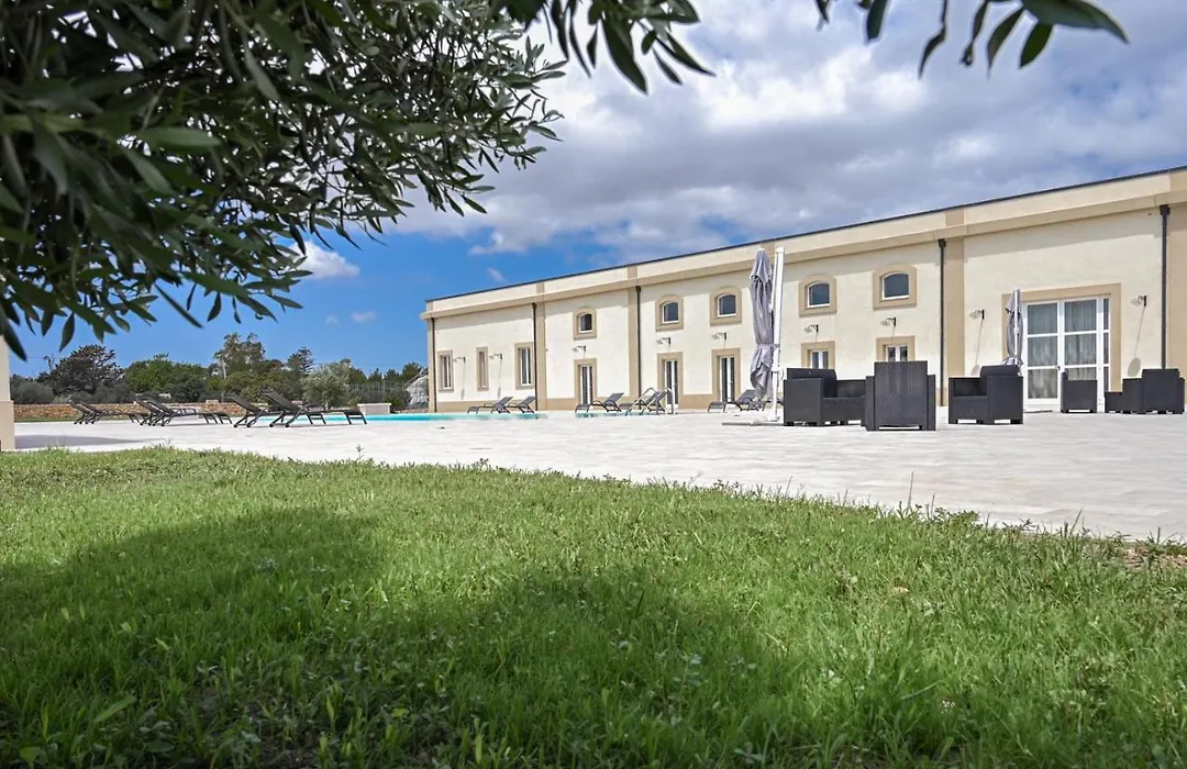 Dimora Savarino Marzamemi Suites With Pool-1