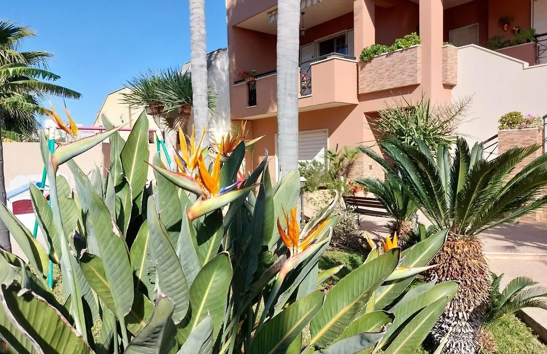 Casa con giardino Giacalone-1