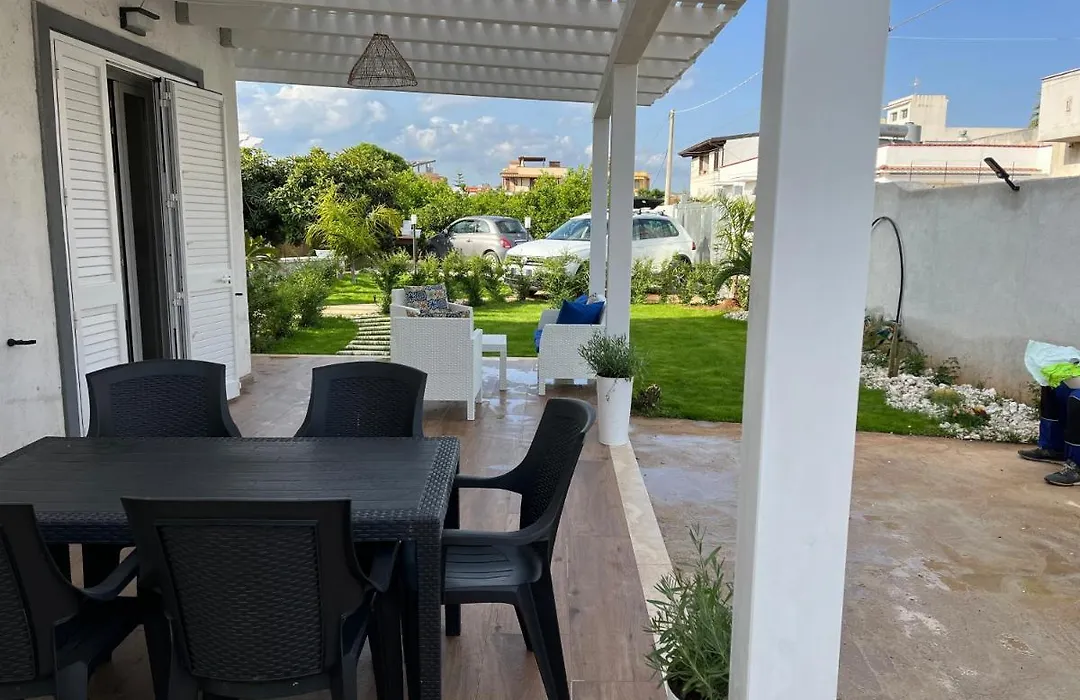 Conchiglia Sul Mare-1