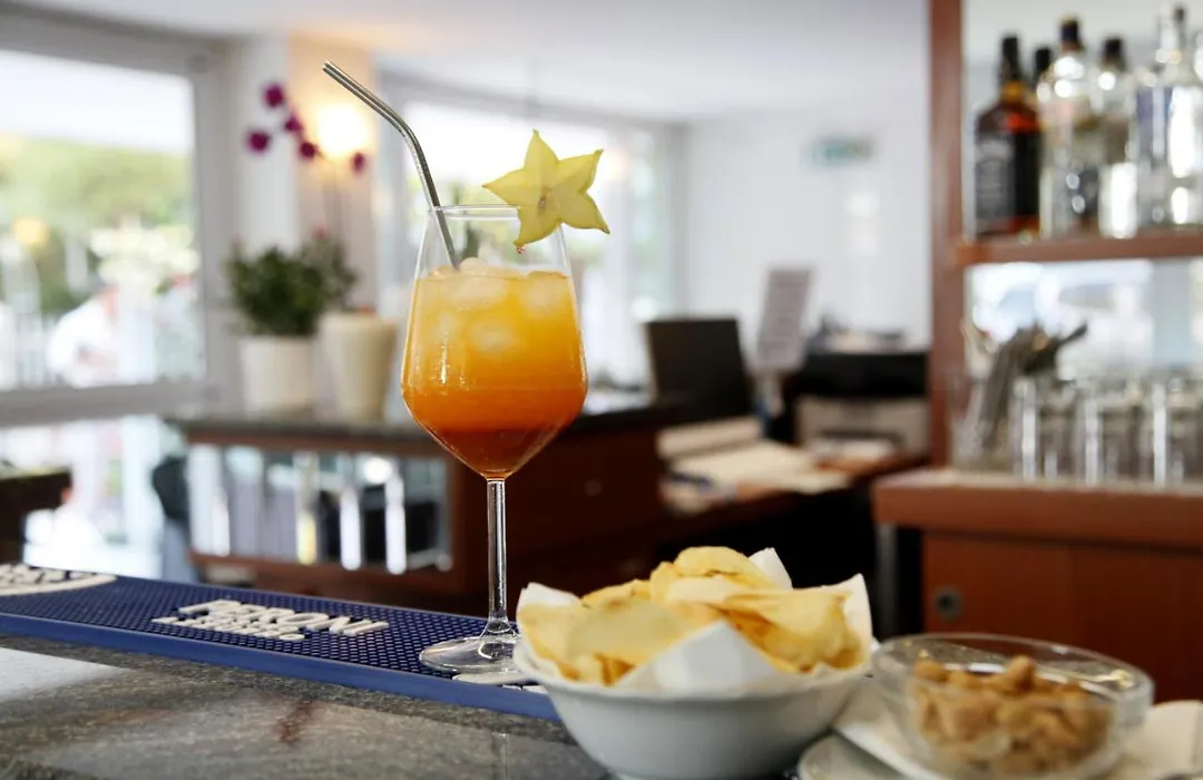 Hotel Alfa - SPIAGGIA INCLUSA con pacchetti personalizzati-1