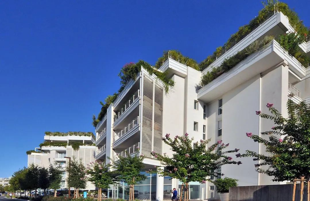 Marina Verde Resort Official-1