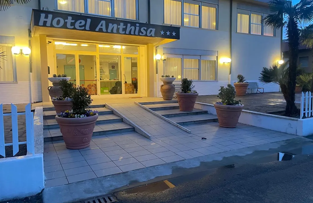 Nuovo hotel ANTHISA-1