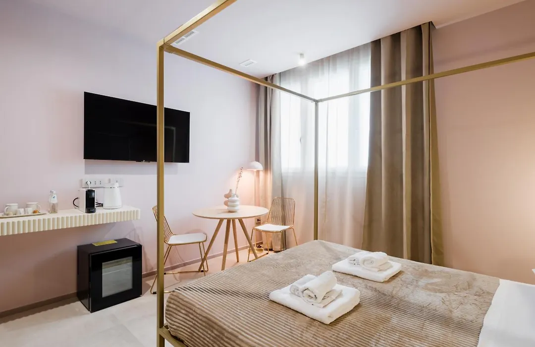 Porta D'Oro Charming House II & Spa-1