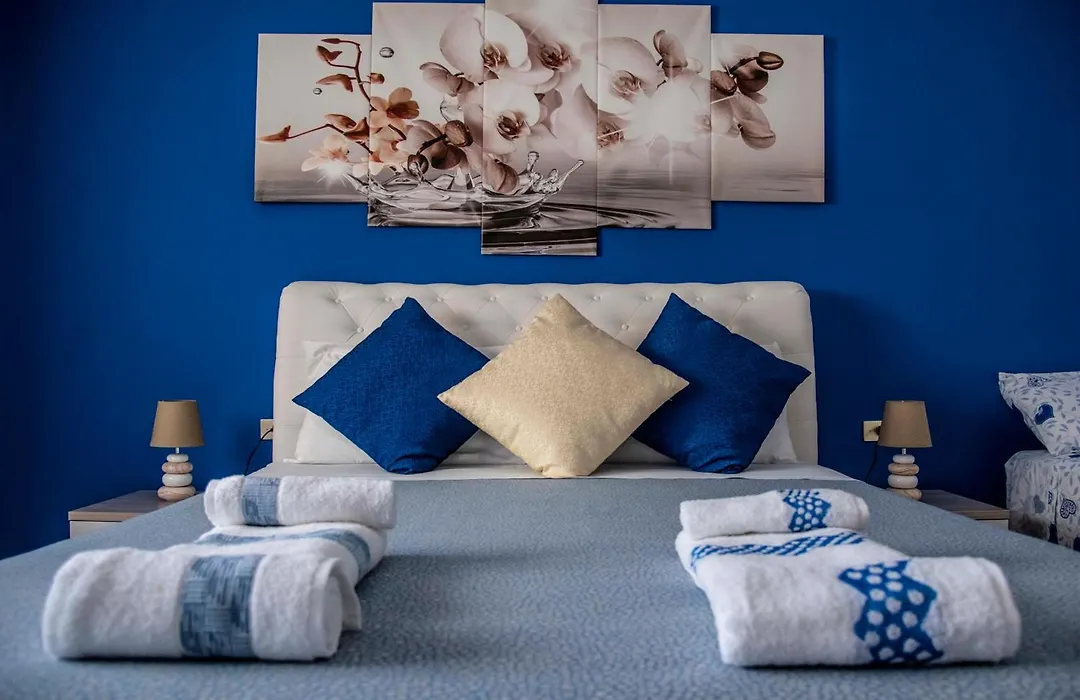Blu Mare Lampedusa Bed And Breakfast-1