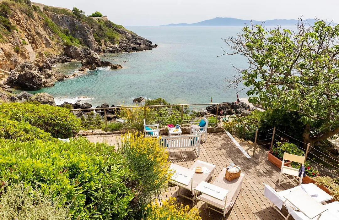 Hotel Capo D'Uomo-1