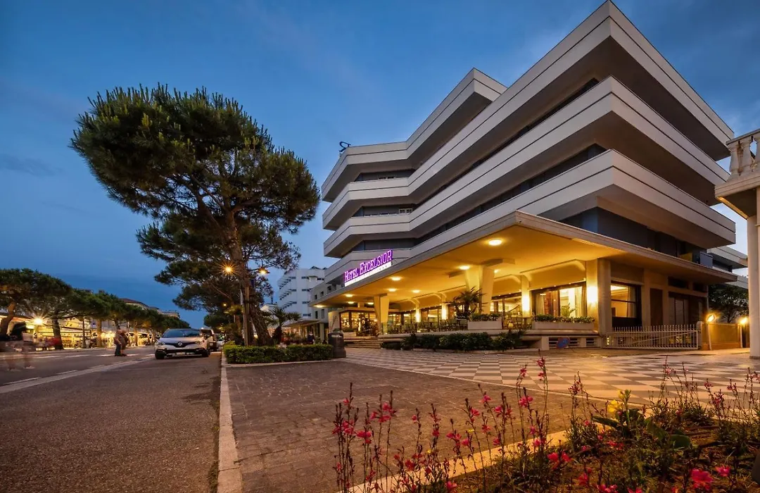 Hotel Excelsior-1