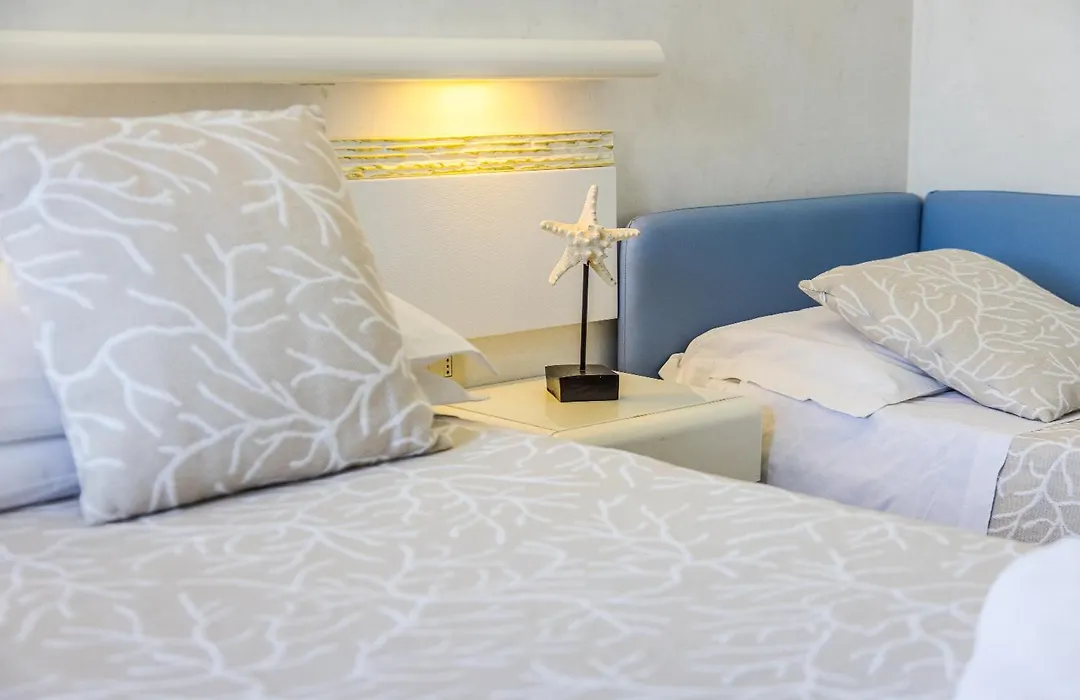 Hotel Diamond-1