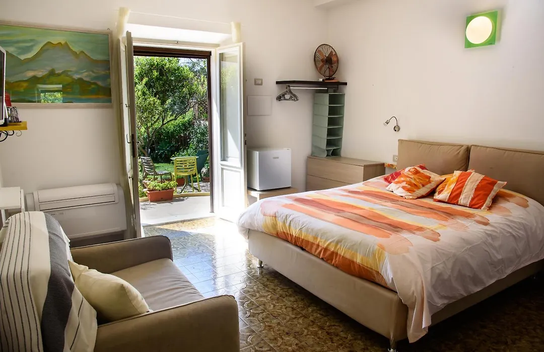 Il Giardino Di Tatiana Rooms&Breakfast-1