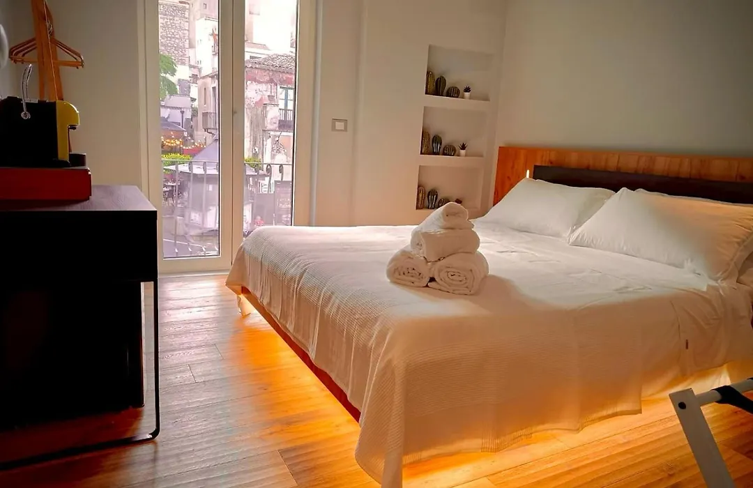 Taormina Boutique Rooms-1