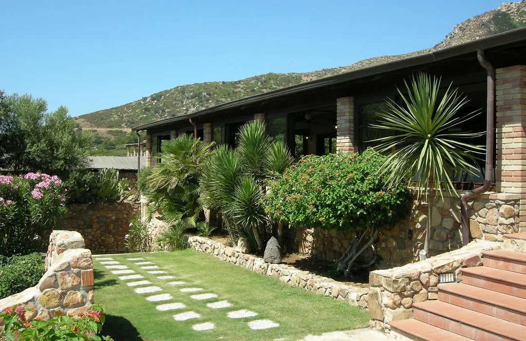 Hotel Su Giganti-1