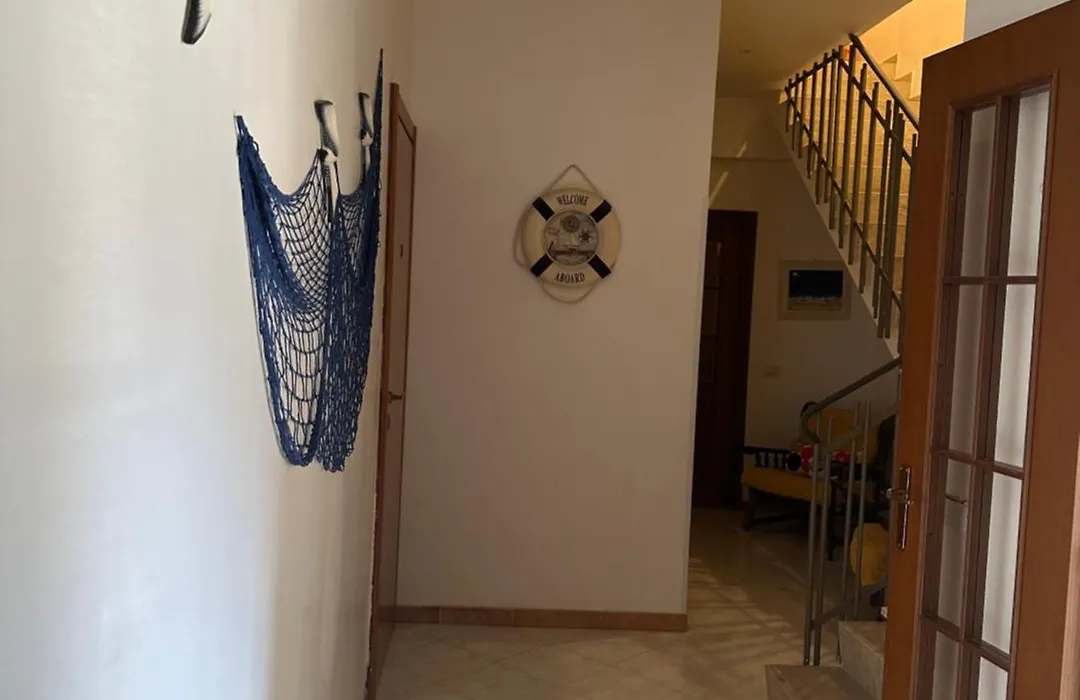 Al Porto Di Roma B&B-1