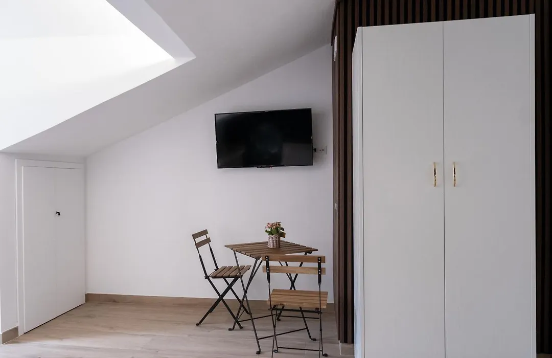 Coraline Deluxe Rooms-1