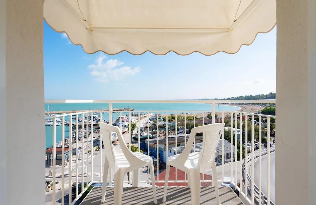 Hotel Scogliera-1