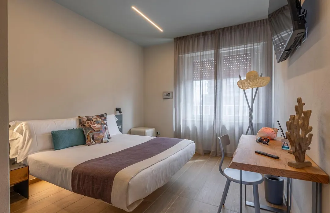 Luci Sul Mare -Boutique Rooms-1