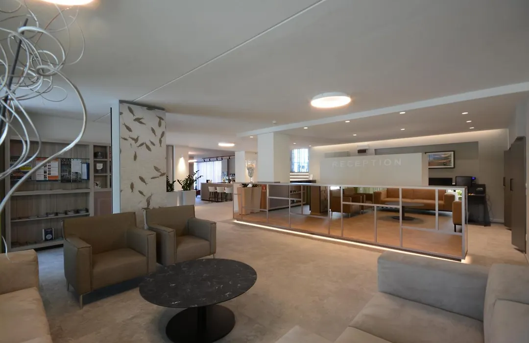 Hotel Spiaggia-1