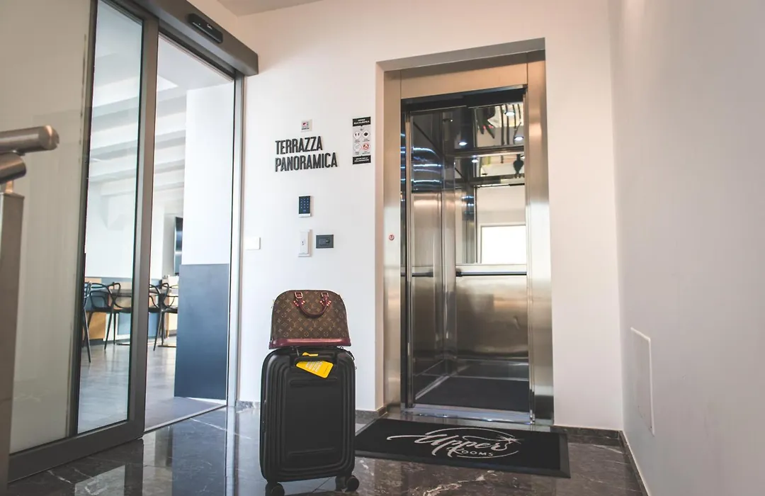 Upper - Boutique Hotel-1