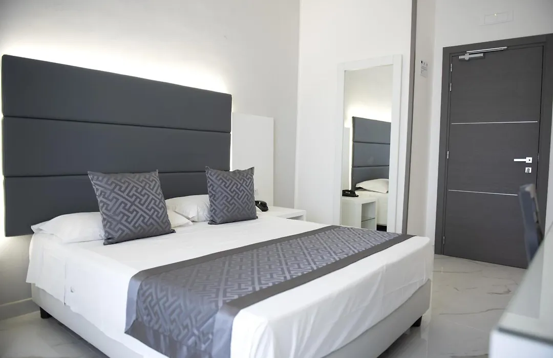 Hotel Blu-1