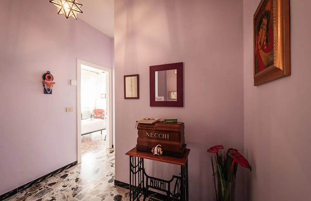 Casa Fuori Casa - aria condizionata, parcheggio auto, garage moto-1