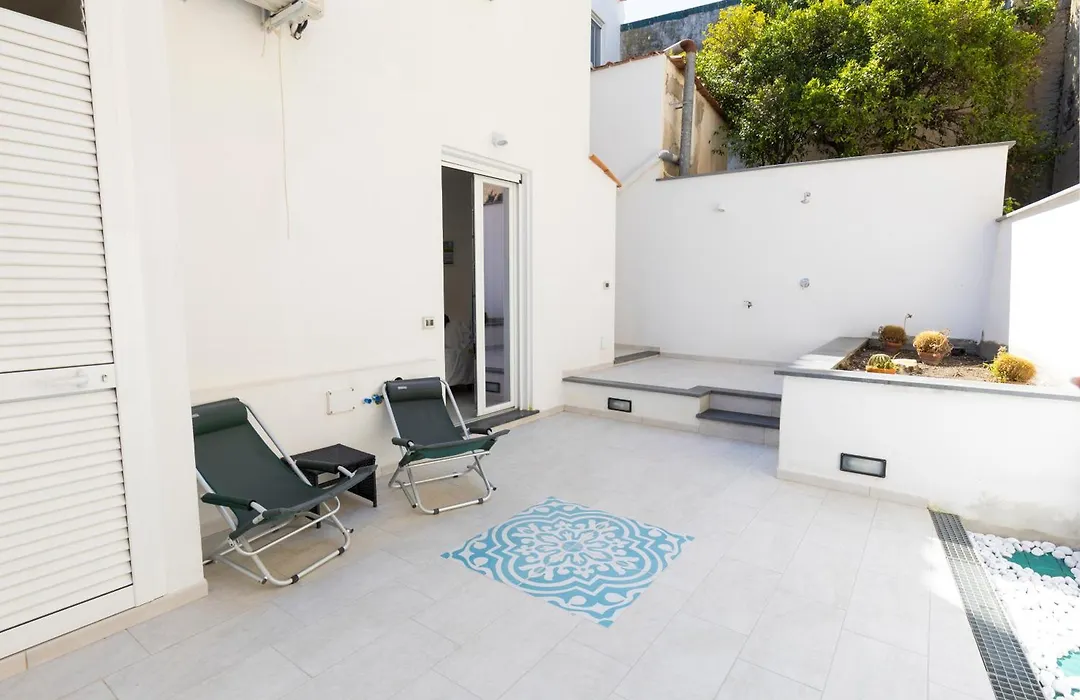Via Roma Suites-1