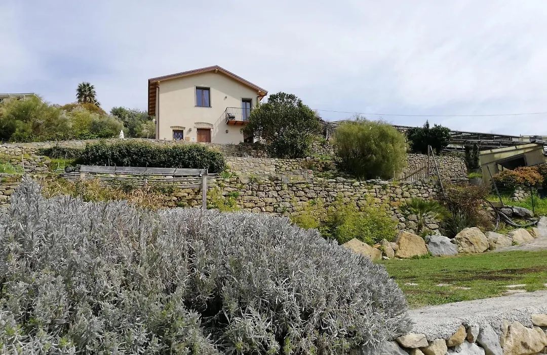 Agrilunassa Eco GuestHouse&Cottage-1