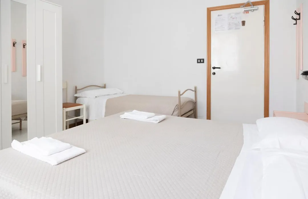 Hotel Laura-1