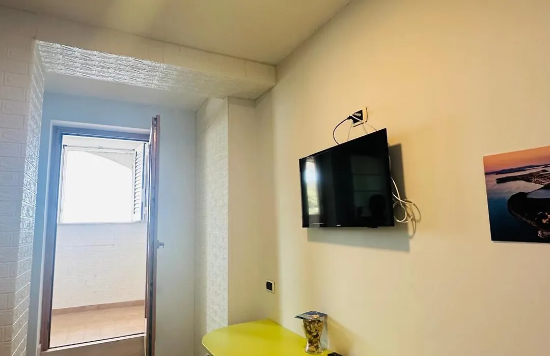 Lido Di Procida Guest House-1