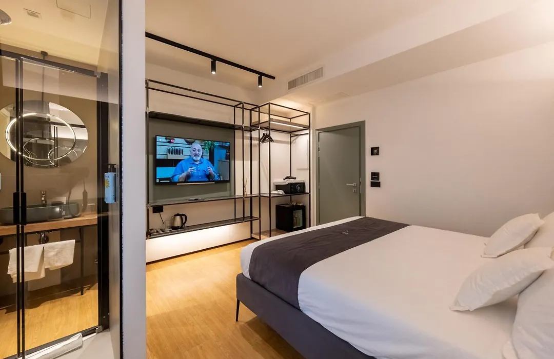 Meg Lifestyle Hotel & Apartaments-1
