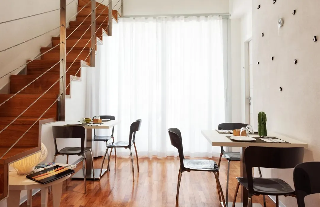 B&B White con Parcheggio Privato-1