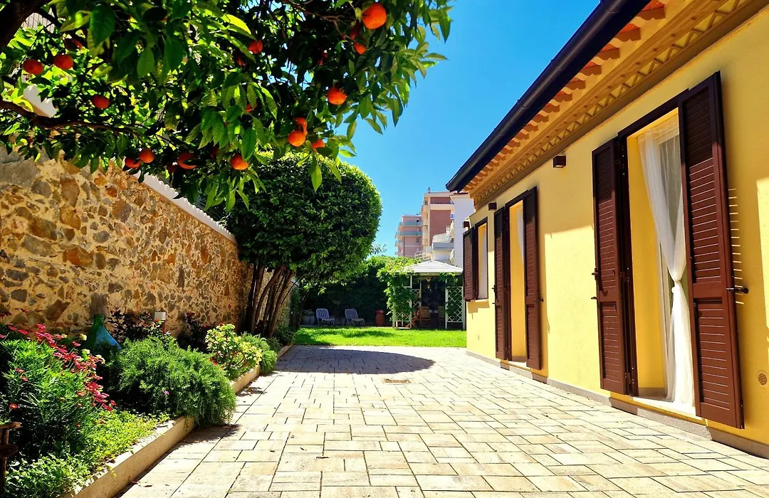 Serra di mare casa con giardino-1