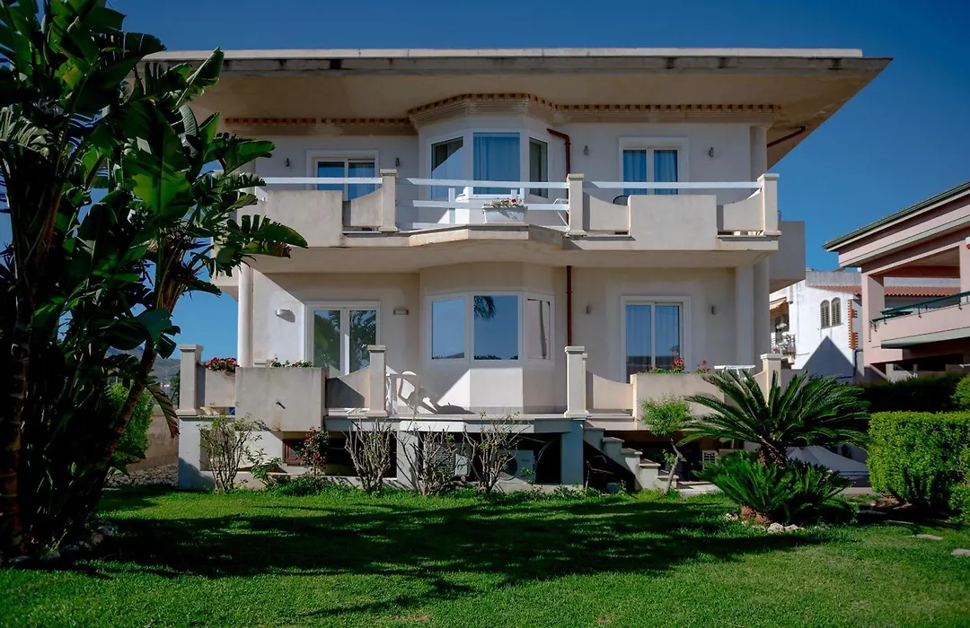 Ermes - camere e autonoleggio-1